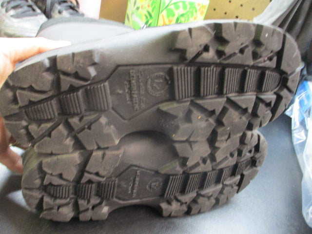 Load image into Gallery viewer, Used Kids Rubber Snow Boots Size 12
