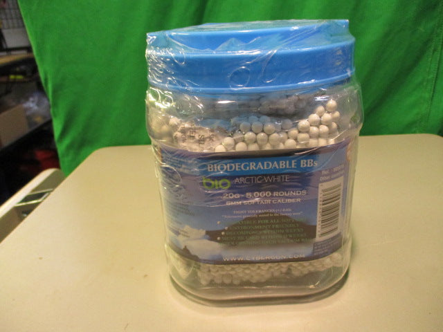 Load image into Gallery viewer, Used Biodegradeable Artic White .20G Artic White BB&#39;S
