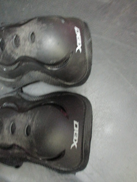 Used DBX Size Youth Large Knee Pads