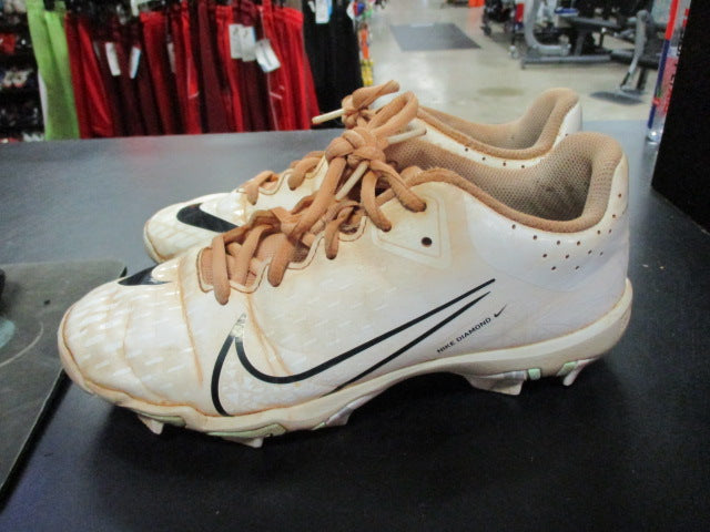 Load image into Gallery viewer, Used Nike Hyper Diamond 4 Size Youth 5 Cleats
