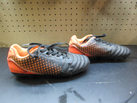 New Dream Pairs Soccer Cleats - Size 4