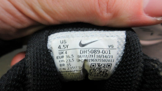 Used Nike Vapor Football Cleats - Size Youth 4.5