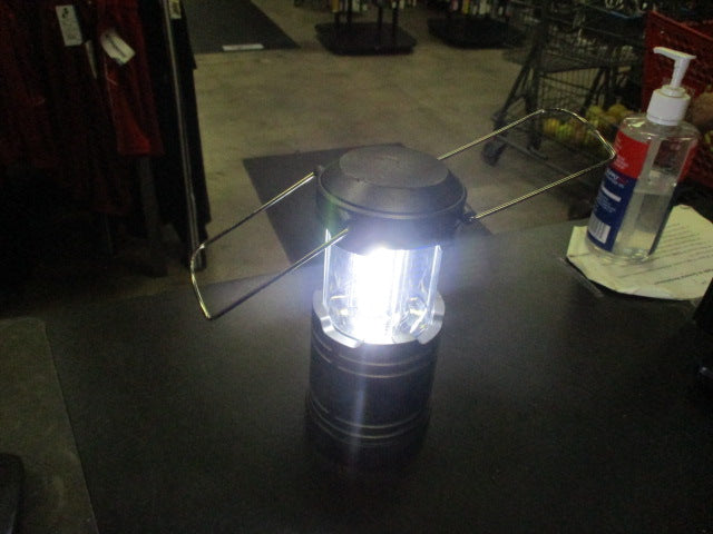 Load image into Gallery viewer, Used Bell Howell Camp Lantern
