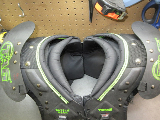 Used TAG Battle Gear II Football Shoulder Pads - Size XL