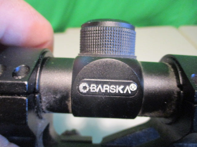 Load image into Gallery viewer, Used Barska AC13087 Plinker-22 Riflescope 3-9x32 30/30
