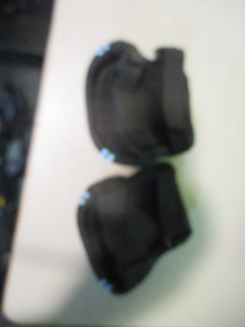 Load image into Gallery viewer, Used Black Light Blue Youth Medium Elbow Pads
