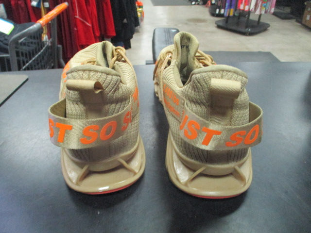 Load image into Gallery viewer, Used Just So So Running Shoes Size EU 47
