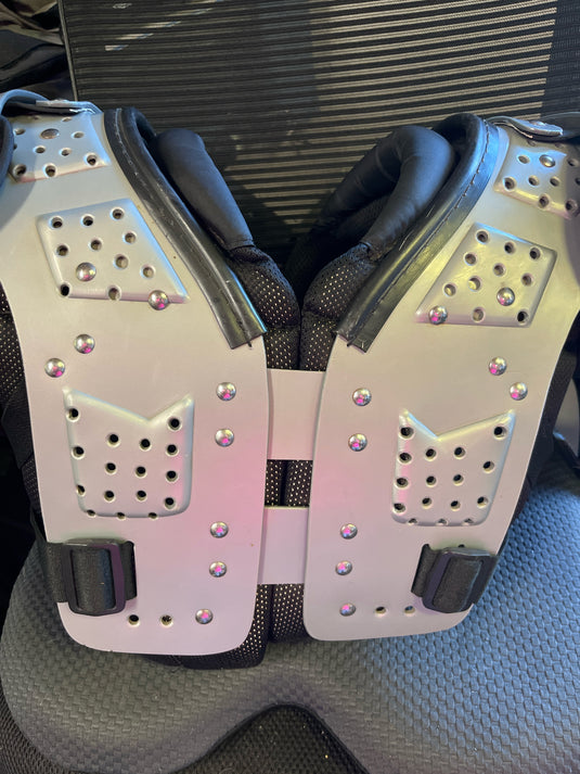 USed Schutt Shoulder pads Size XL Varsity