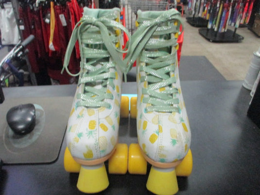 Used Roller Derby Adjustable Roller Skates Size 3-6 (Missing Insole)