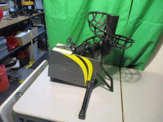 Used Sklz Catapult Soft Toss Pitching Machine