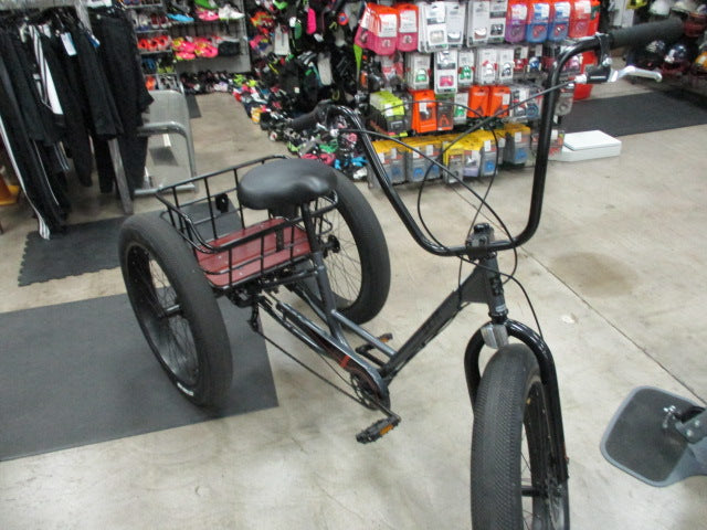 Load image into Gallery viewer, Used Baja 24&quot; Trike
