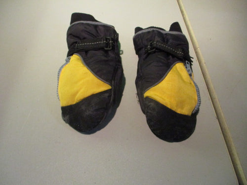Used youth Thinsulate Snow Gloves