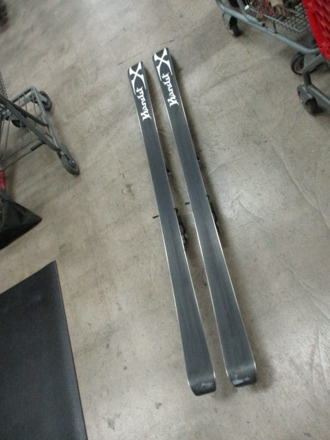 Load image into Gallery viewer, Used Rossignol Bandit 184cm Skis W/ Rossignol Bindings
