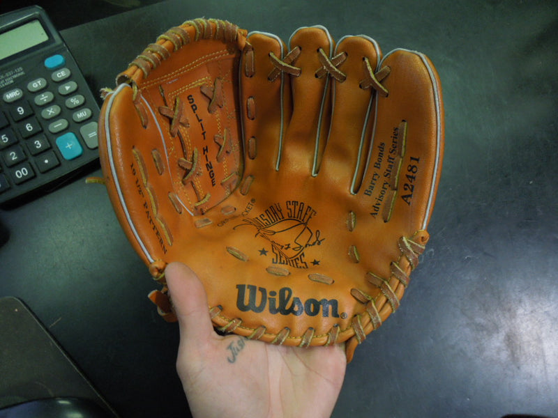 Load image into Gallery viewer, Vintage Wilson A2481 Barry B. Adv Staff 10.5" RHT Glove
