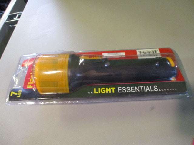 Load image into Gallery viewer, Light Essentials 7 LED Flashlight
