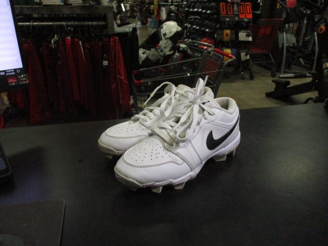Load image into Gallery viewer, Used Nike Air Jordan Football Cleats Size 5.5
