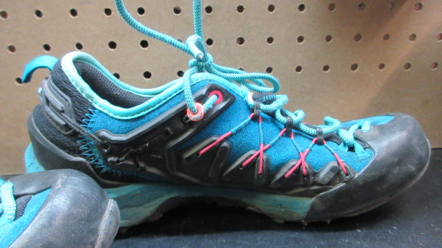 Load image into Gallery viewer, Used Salewa Wildfire Edge Women's Hiking Shoes - Size 8
