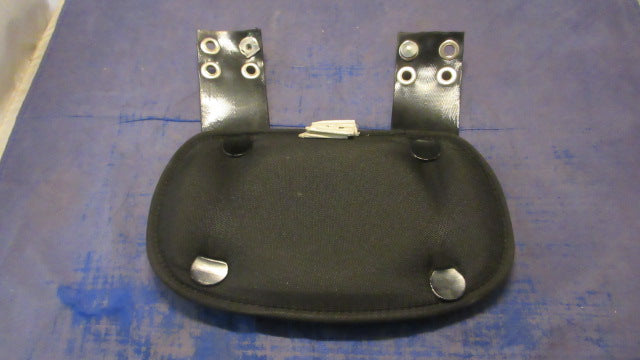 Load image into Gallery viewer, Used Under Armour Backplate Size Youth/OSFM
