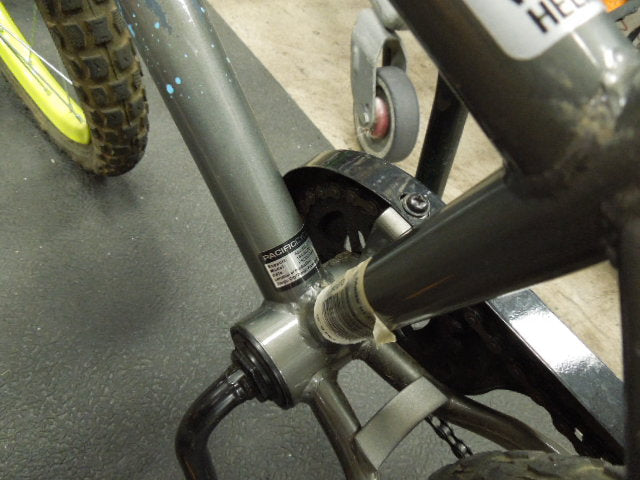 Load image into Gallery viewer, Used Pacific Cycle Flex Bicycle 16" Wheels 9" Frame
