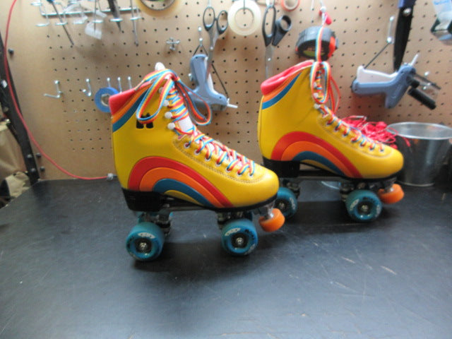 Load image into Gallery viewer, Used Moxi Rainbow Rider Sunshine Yellow Roller Skates - Size 7
