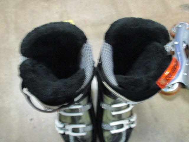 Load image into Gallery viewer, Used Salomon 8 Divine RS Size 8.5 Downhill Ski Boots
