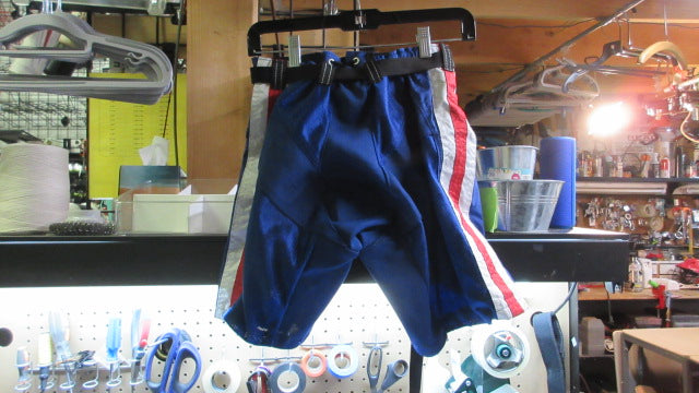 Load image into Gallery viewer, Used Bauer Titan Hockey Shorts - Size Youth Large
