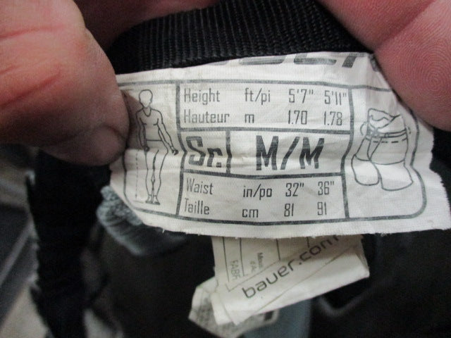 Load image into Gallery viewer, Used Bauer American Hockey Academy Size SR Med Street Hockey Breezers
