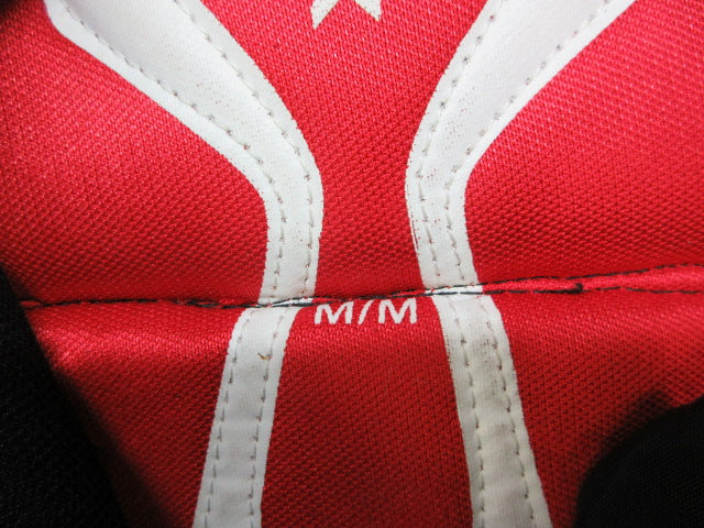 Load image into Gallery viewer, Used Reebok 14k Hockey Breezers - Size Medium
