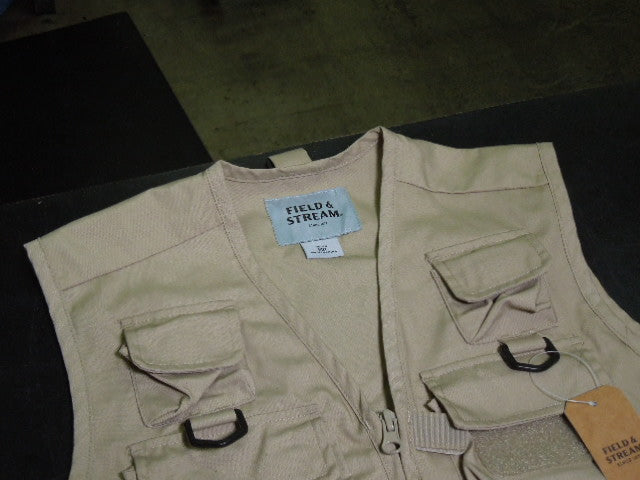 Load image into Gallery viewer, Used Field and Stream Jr. Fishing Vest Size MD
