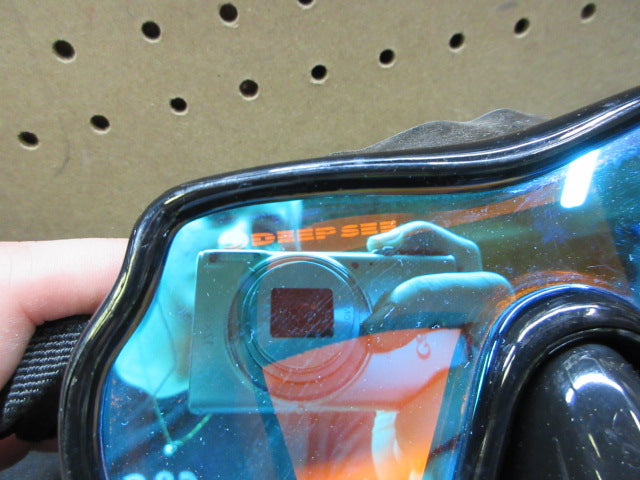 Load image into Gallery viewer, Used Destination Scuba SeaDive - Eagleye Scuba Mask
