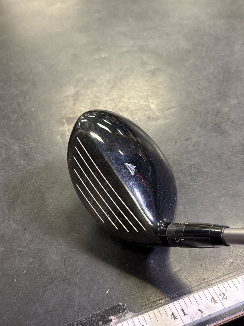 Load image into Gallery viewer, Used Titleist 915Fd 15º Right Hand 3 Wood
