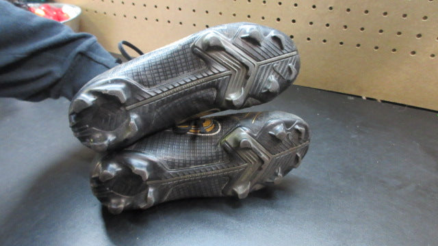 Load image into Gallery viewer, Used Nike Mercurial Soccer Cleats - Size Youth 1.5
