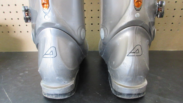 Load image into Gallery viewer, Used Dolomite XS Seven 07 Ski Boots - Size 26-26.5
