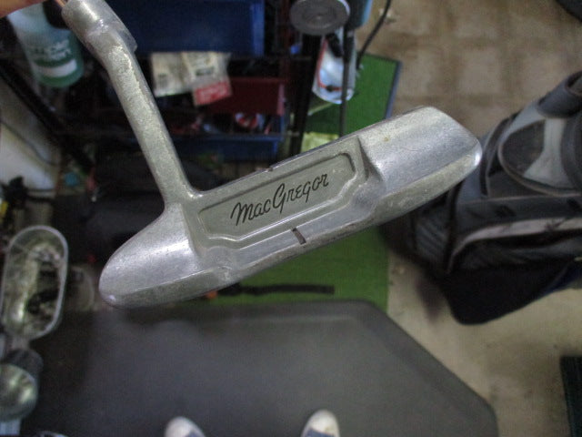 Load image into Gallery viewer, Used MacGregor Right Hand Blade Putter
