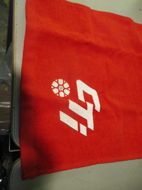 Load image into Gallery viewer, Used CTI Golf Bag Towel
