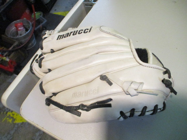 Load image into Gallery viewer, Used Marucci 11 3/4&quot;  Softball Glove - RHT
