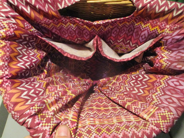 Load image into Gallery viewer, Used Wicker Bicycle BASKET With Liner

