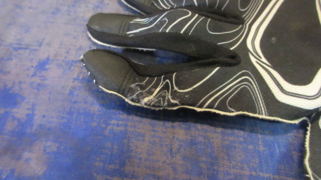 Load image into Gallery viewer, Used Cutters Receiver Gloves Adult Size XL
