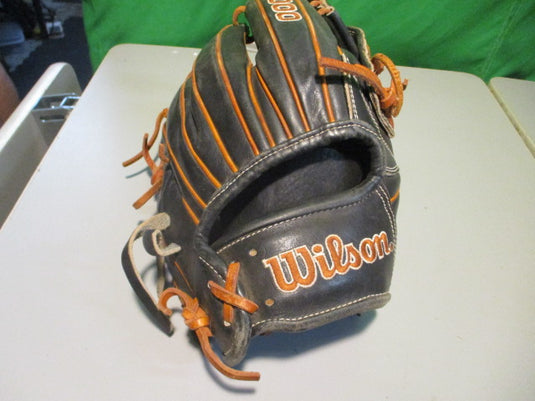 Used Wilson A2000 1716 11.5 Glove - RHT