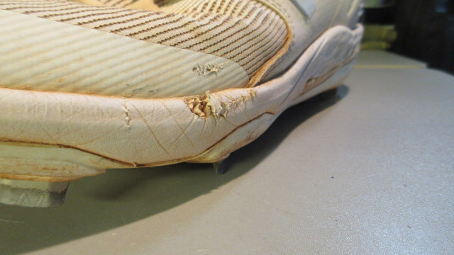 Load image into Gallery viewer, Used New Balance Fresh Foam X 3000 V6 Adult Metal Baseball Cleats
