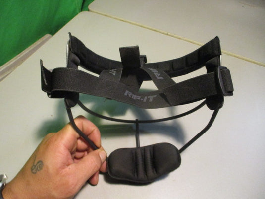 Used Rip-It Youth Softball Fielders Mask