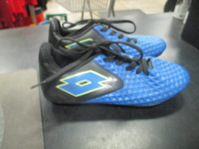 Load image into Gallery viewer, Used Lotto Size 4.5 Soccer Cleats
