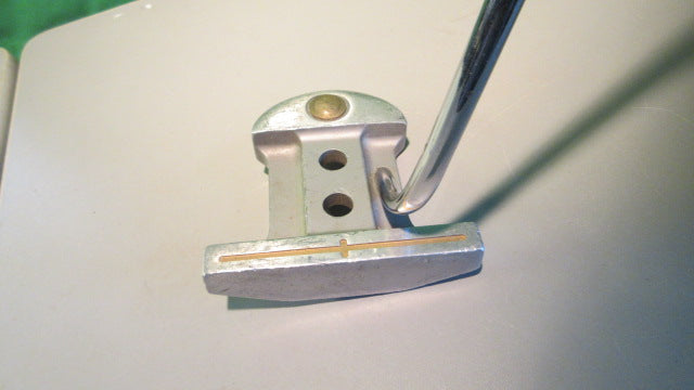 Load image into Gallery viewer, Used Master Grip 415CR RH 35&quot; Putter
