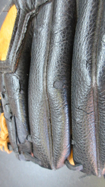 Load image into Gallery viewer, Used Wilson A350 11" Glove - RHT
