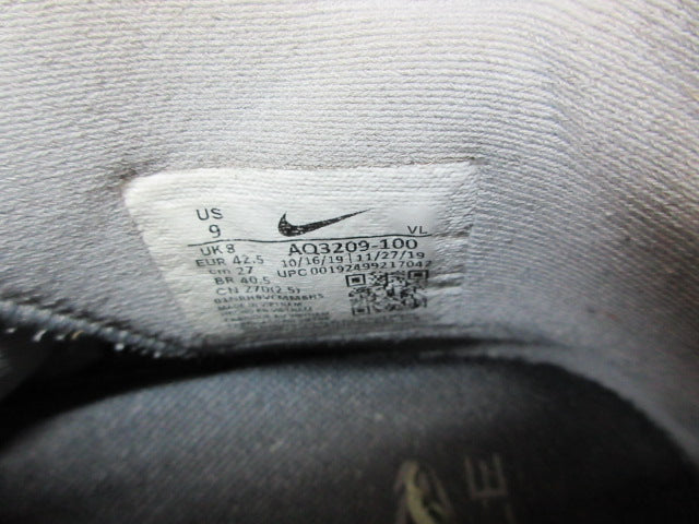 Load image into Gallery viewer, Used Nike Alpha Menace Pro 2 Mid Football Cleats - Size 9
