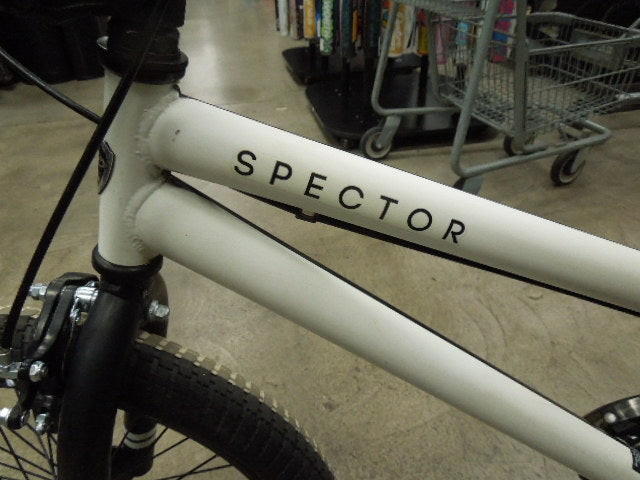 Load image into Gallery viewer, Used Kent 20" Spector BMX Bicycle
