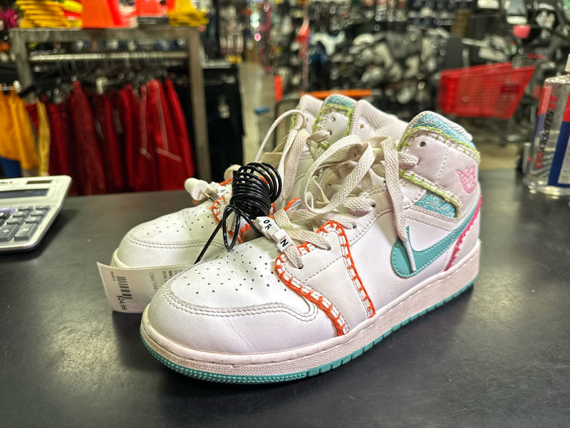 Load image into Gallery viewer, Used Nike Air Jordans
