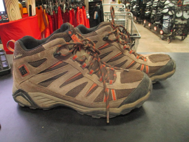 Load image into Gallery viewer, Used Columbia Hiking Shoes Size 11.5
