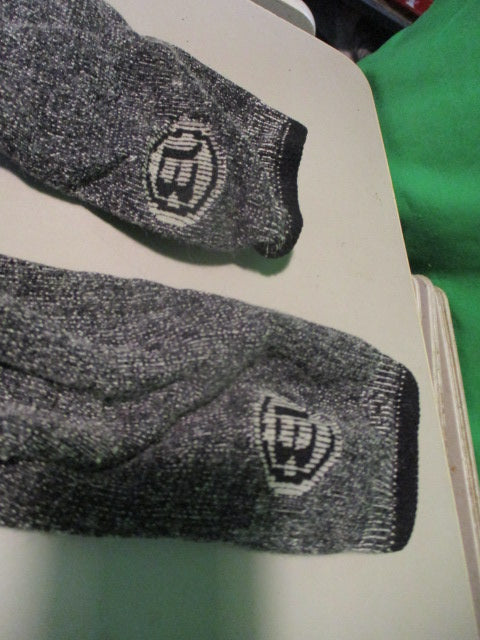 Load image into Gallery viewer, Used Burton Winter Socks
