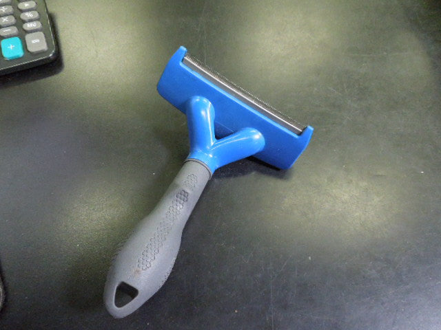 Load image into Gallery viewer, Used Furminator Large Dog Undercoat Deshedding Brush
